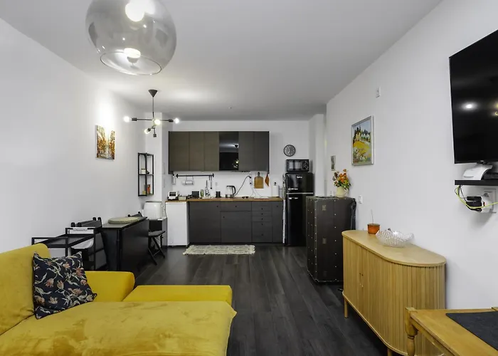 アパート Cozy 1bd Flat Close To The Center By Flat Mаnager ソフィア